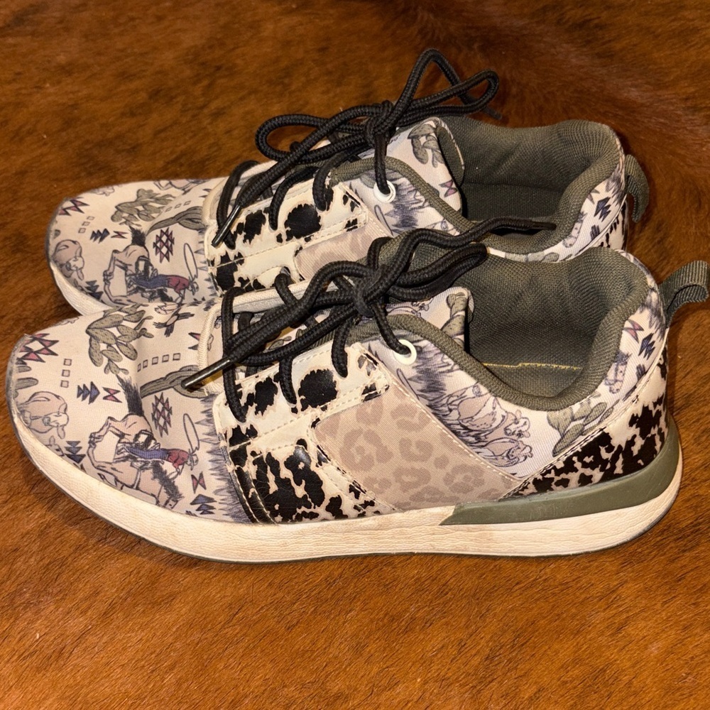 Crazy Train Multicolor Athletic Shoes size 7 - Picture 3 of 3